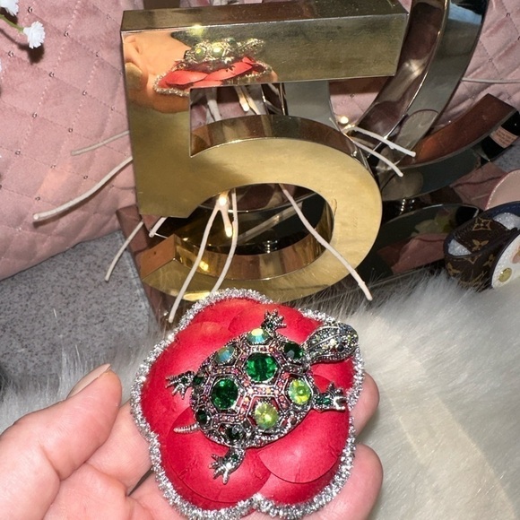 Silver AND GREEN TORTOISE 🐢 TURTLE RHINESTONE BROOCH - Picture 5 of 6